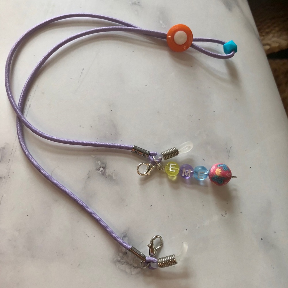Kids Mask Chains The Charm Offensive - Picture 5 of 6